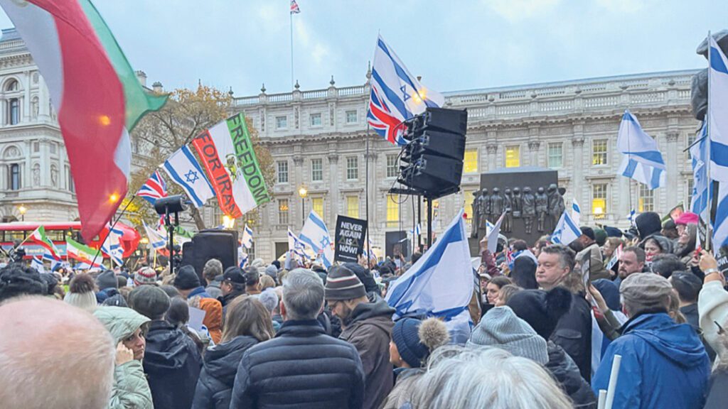 Christian vigil supporting Israel and Jewish communities opposite Downing Street in Whitehall, London, 19 November. | Photo: Hugh Kitson