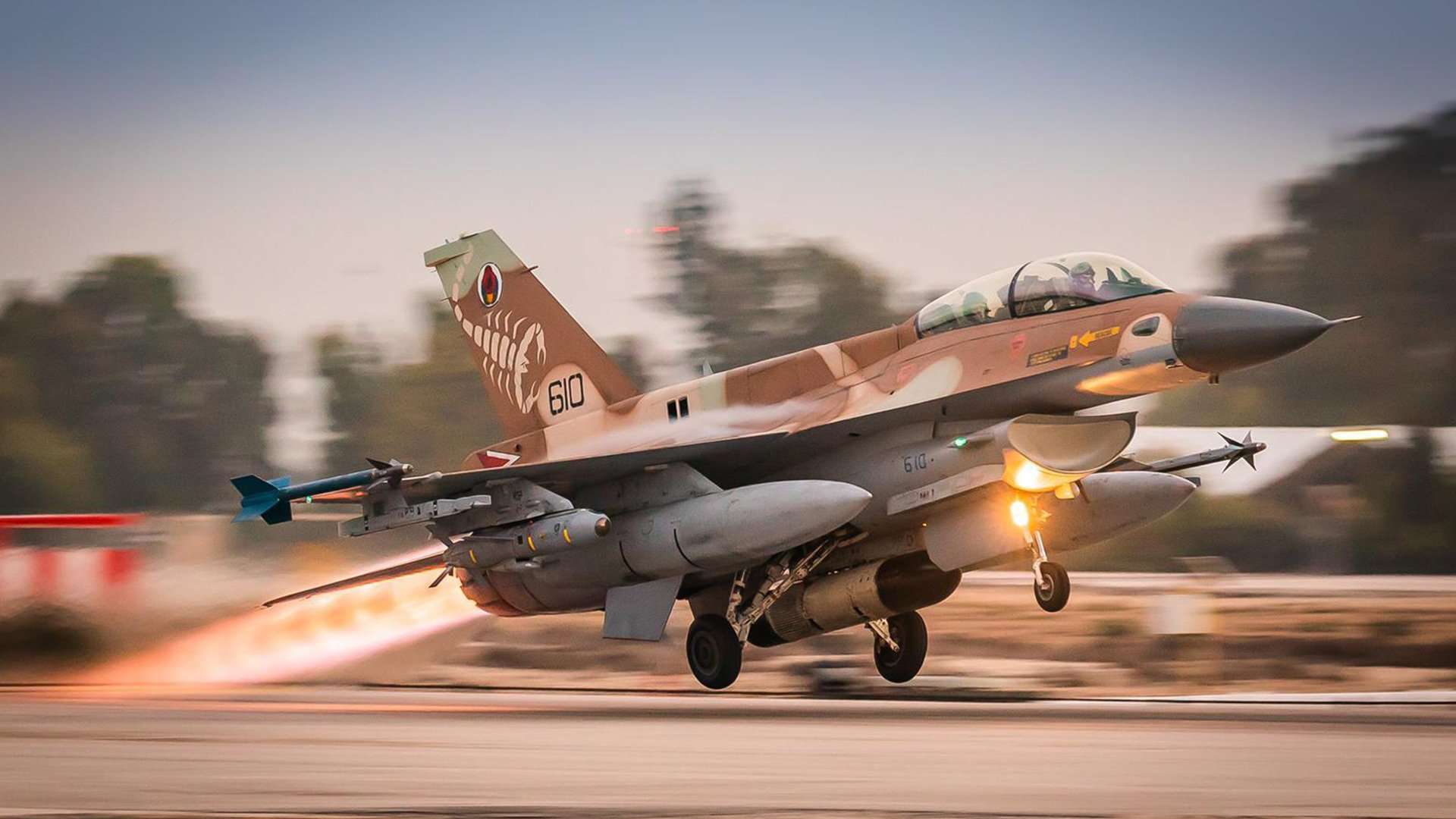 An Israeli F-16 fighter jet en route to Germany